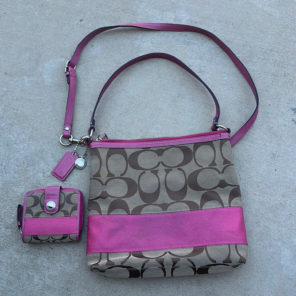Coach purse with matching wallet. Pink and neutral. Authentic.